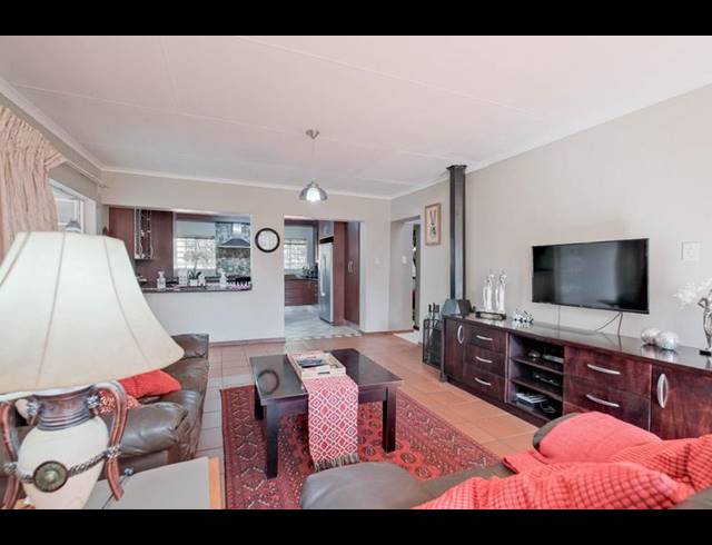 3 BEDROOM HOUSE FOR SALE IN FAERIE GLEN